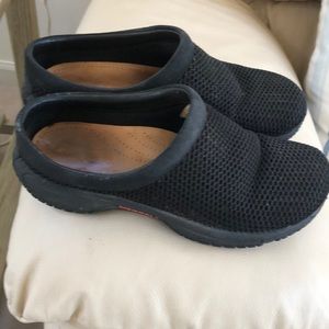 Women’s Merrill Black Breeze Shoes Size 8